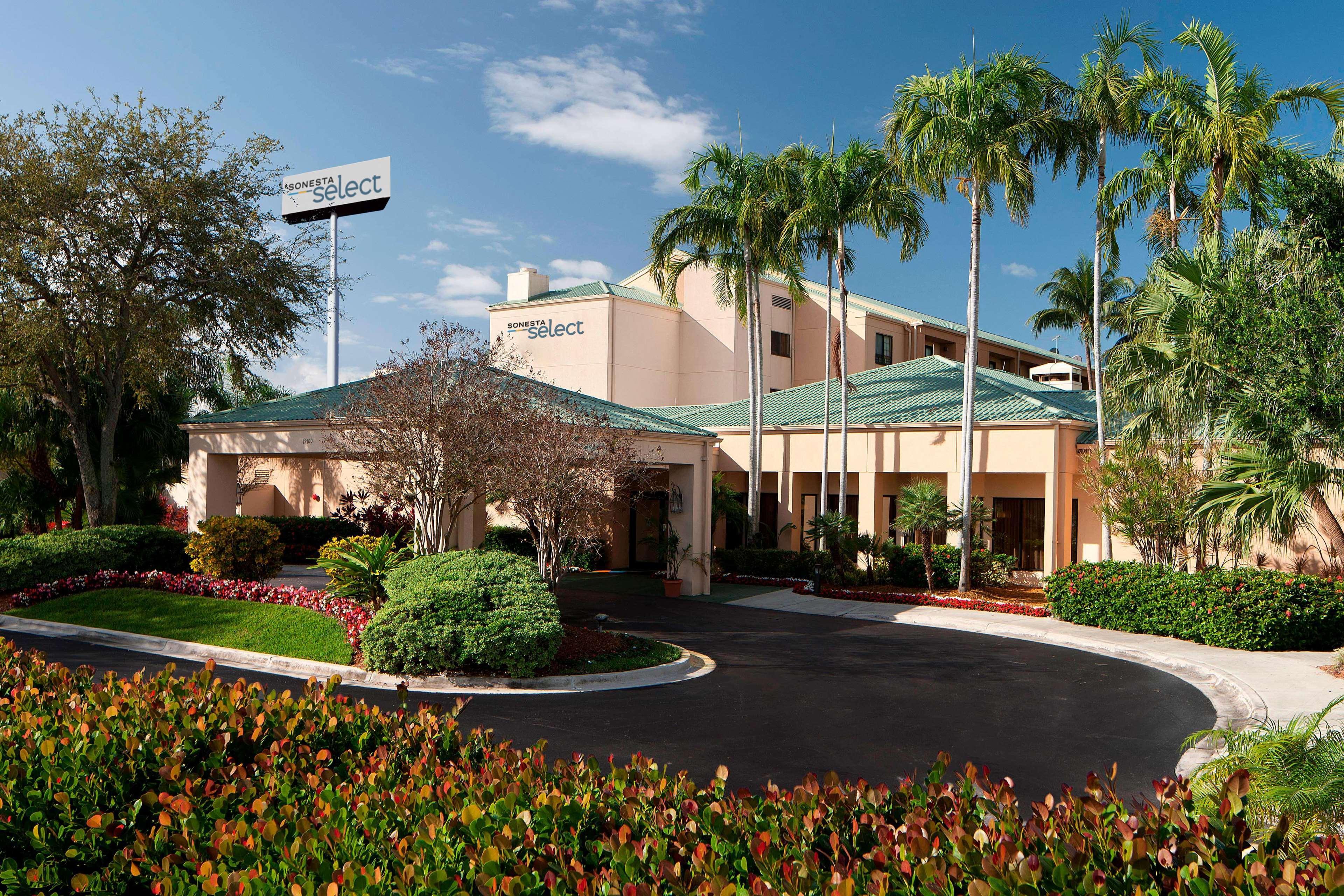 Sonesta Select Miami Lakes Exterior photo